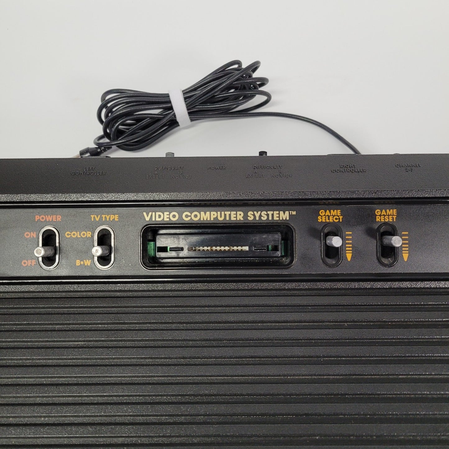 Atari 2600 Konsole Darth Vader Edition inkl. Joystick und Spiel | Refurbished