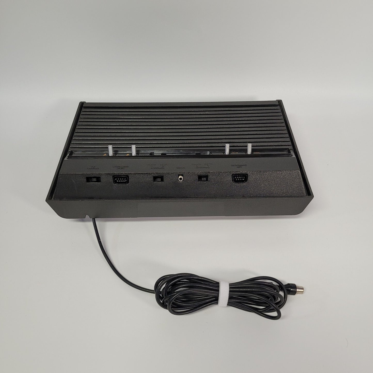 Atari 2600 Konsole Darth Vader Edition inkl. Joystick und Spiel | Refurbished