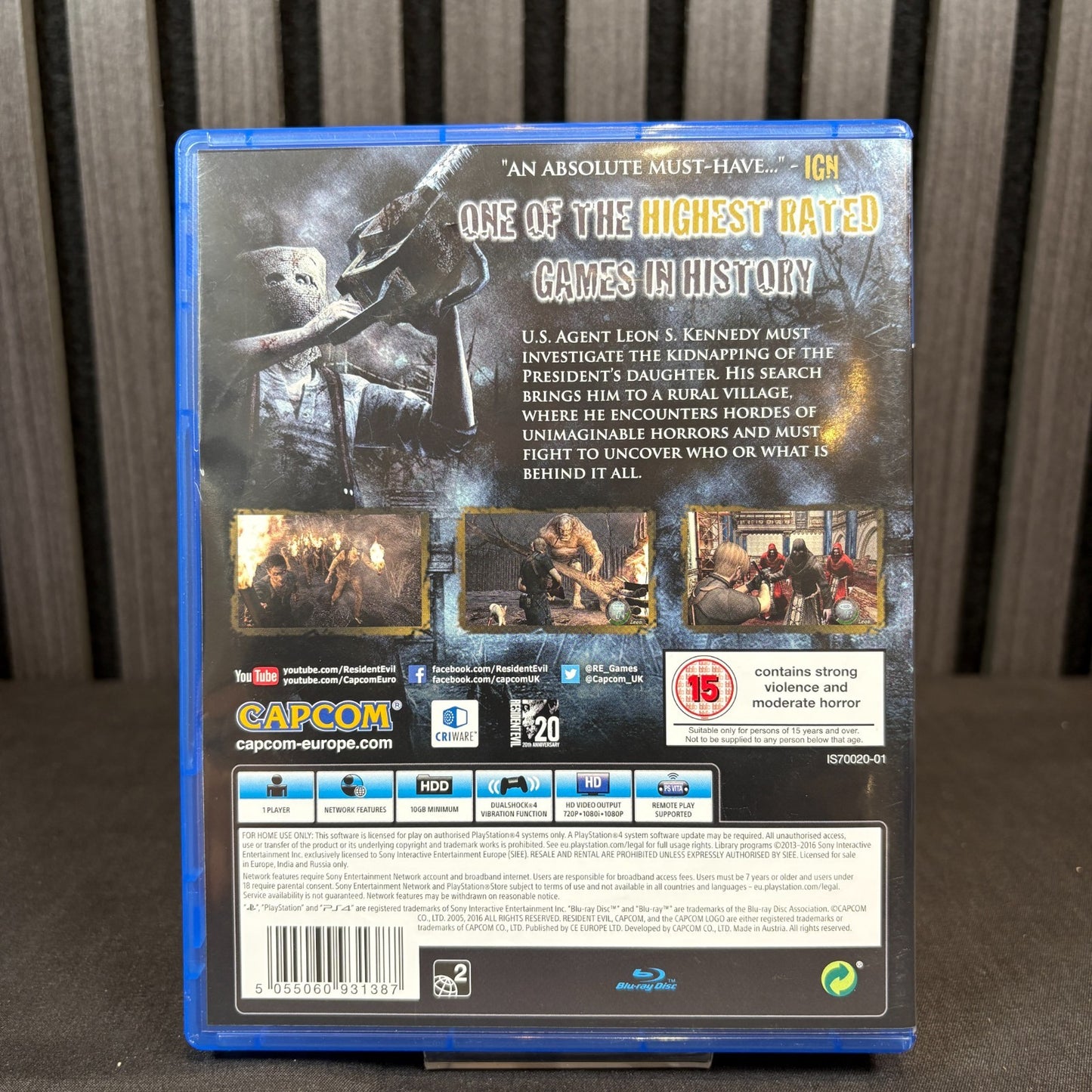 Geöffnete Hülle mit Disc Resident Evil 4 PS4