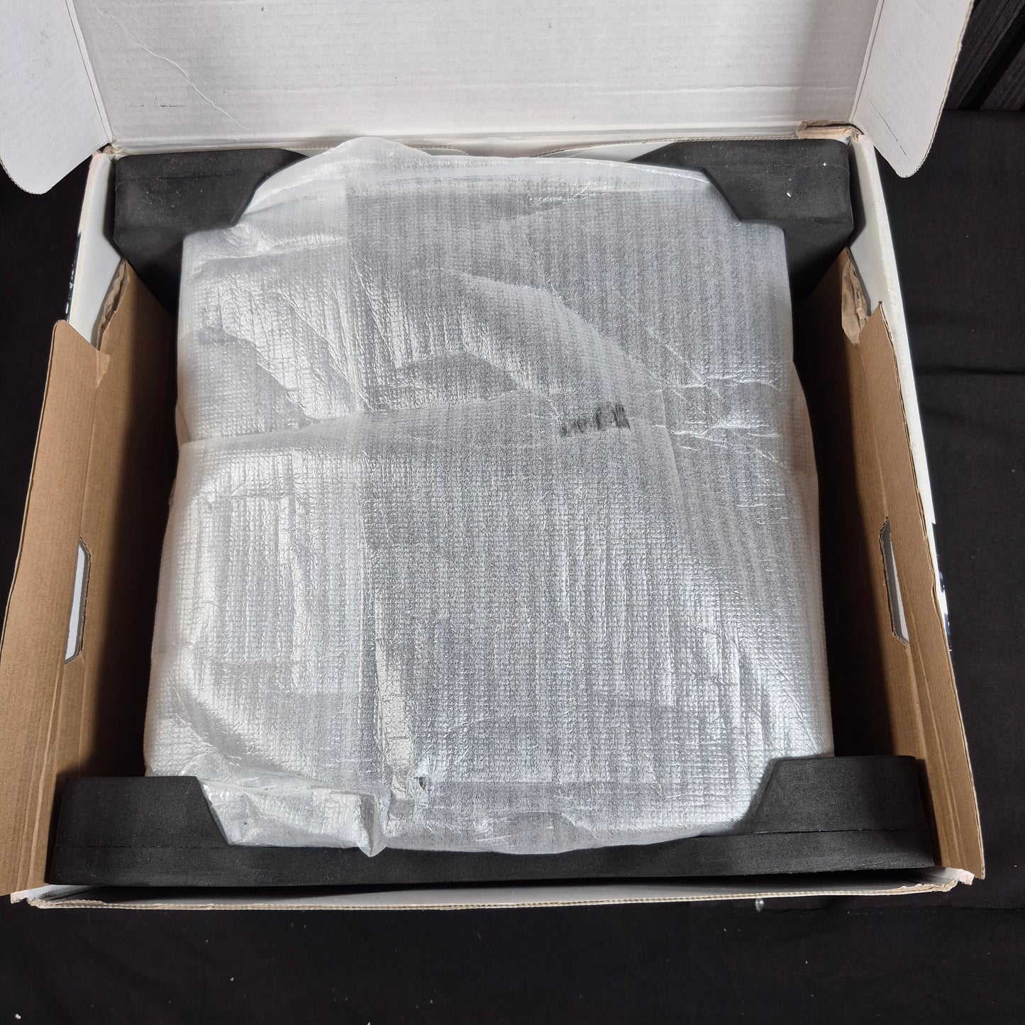 Xbox 360 S Kinect Special Edition CIB – Konsole im originalen Verpackungsinlay