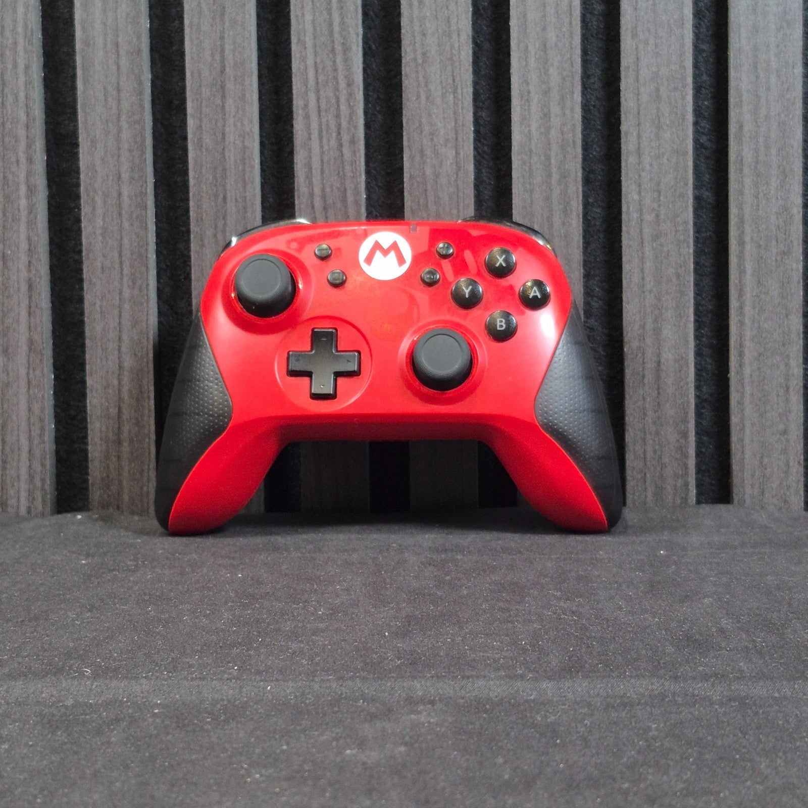 HORI Wireless HORIPAD Super Mario Controller für Nintendo Switch Vorderseite