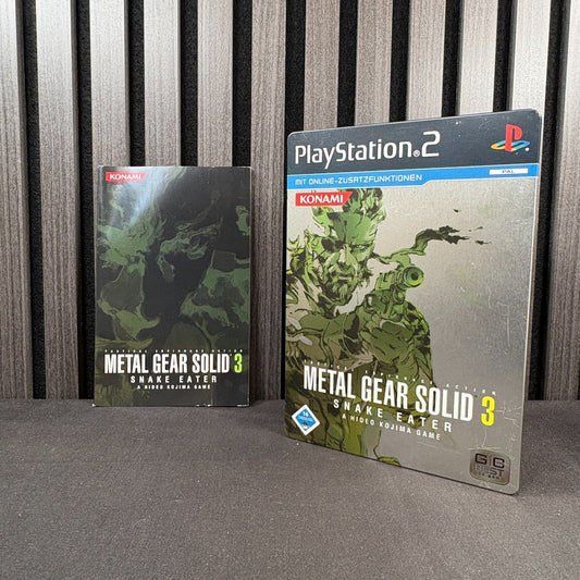 Schrägansicht von Metal Gear Solid 3 Snake Eater PS2 mit Lösungsbuch