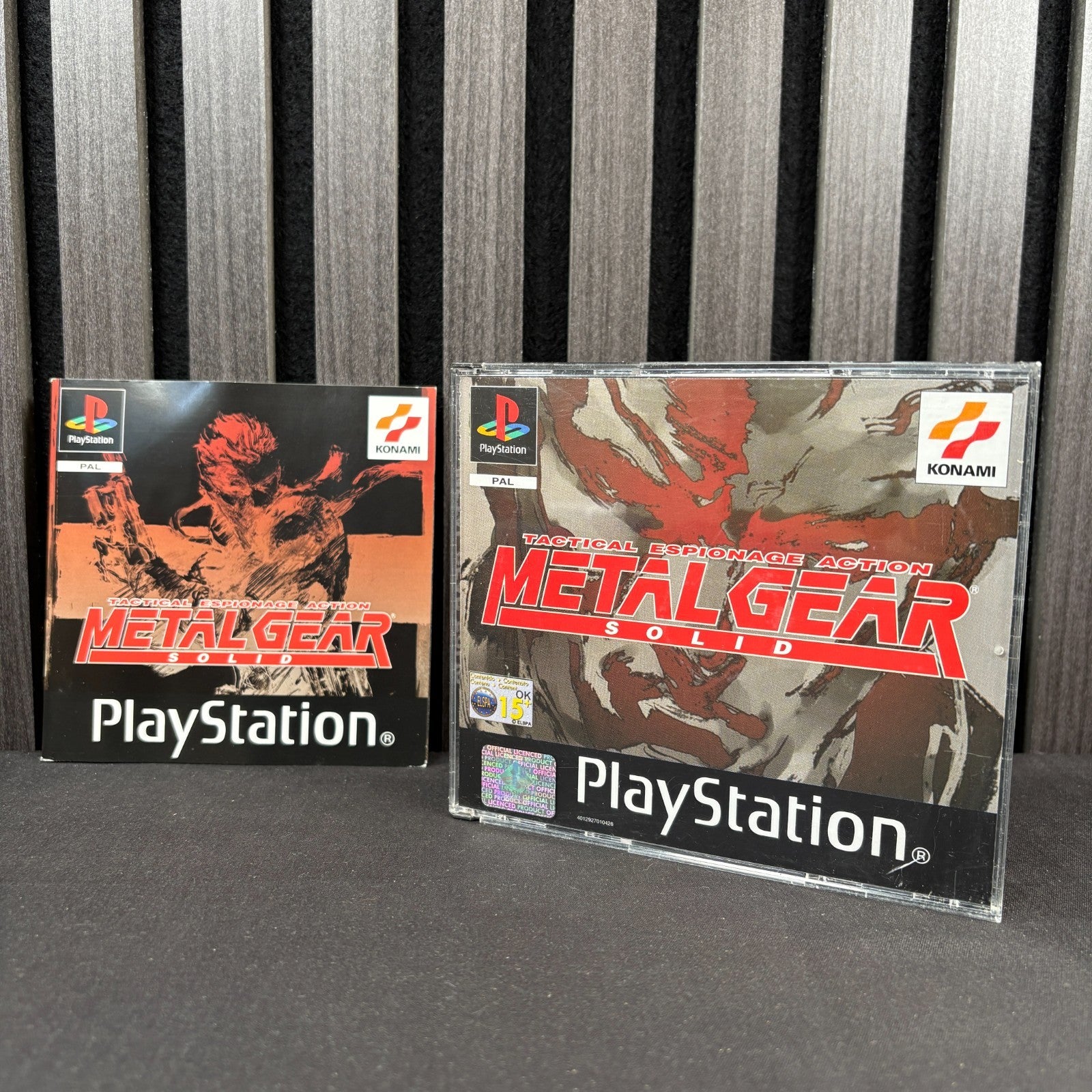 Metal Gear Solid PS1 PAL CIB Vorderseite mit Originalhülle