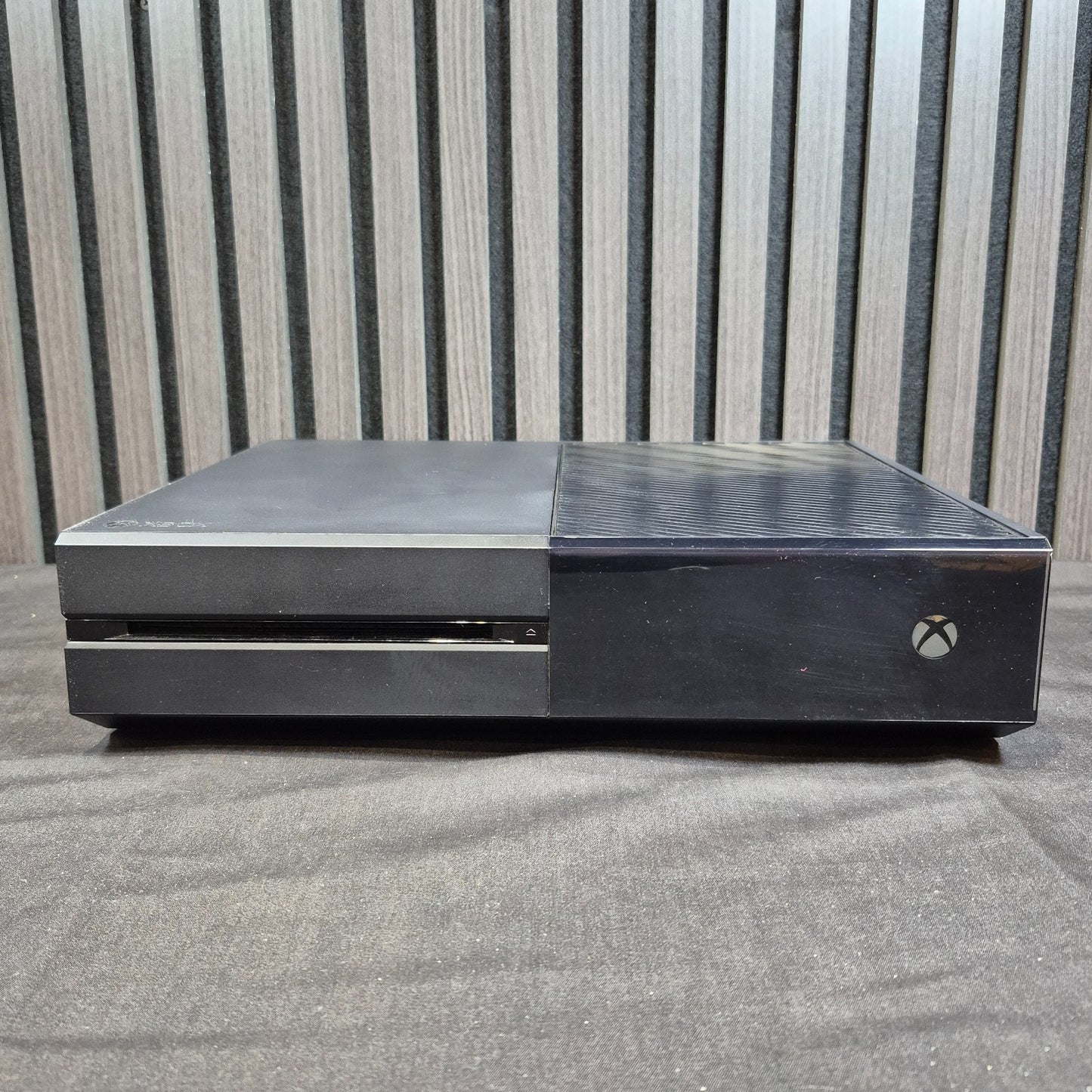 Microsoft Xbox One 500GB Konsole in Schwarz im sehr guten Zustand