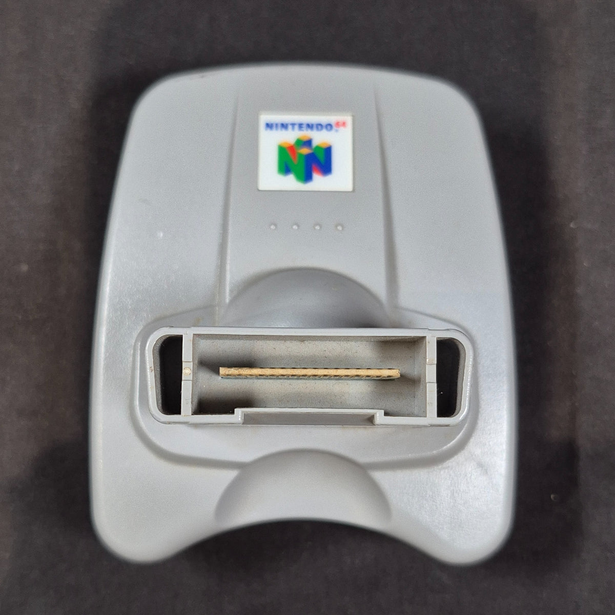 Nintendo 64 Transfer Pak NUS-019 – Nintendo 64 – Zustand Akzeptabel – Rückseite – NEVO Store