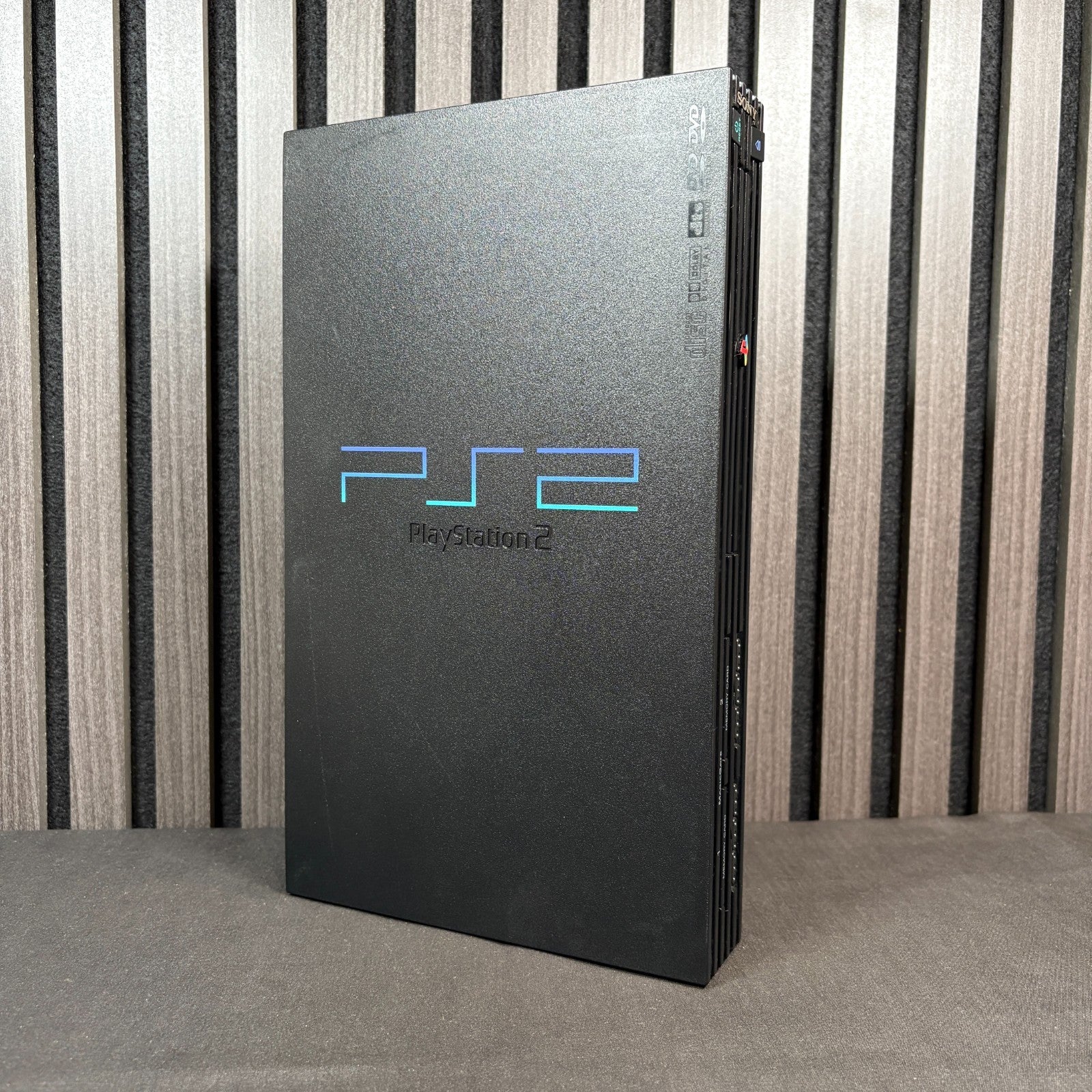 PlayStation 2 FAT Konsole Schwarz Vorderseite