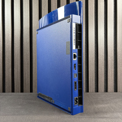 PlayStation 3 Super Slim Azurite Blau Rückseite mit Anschlüssen