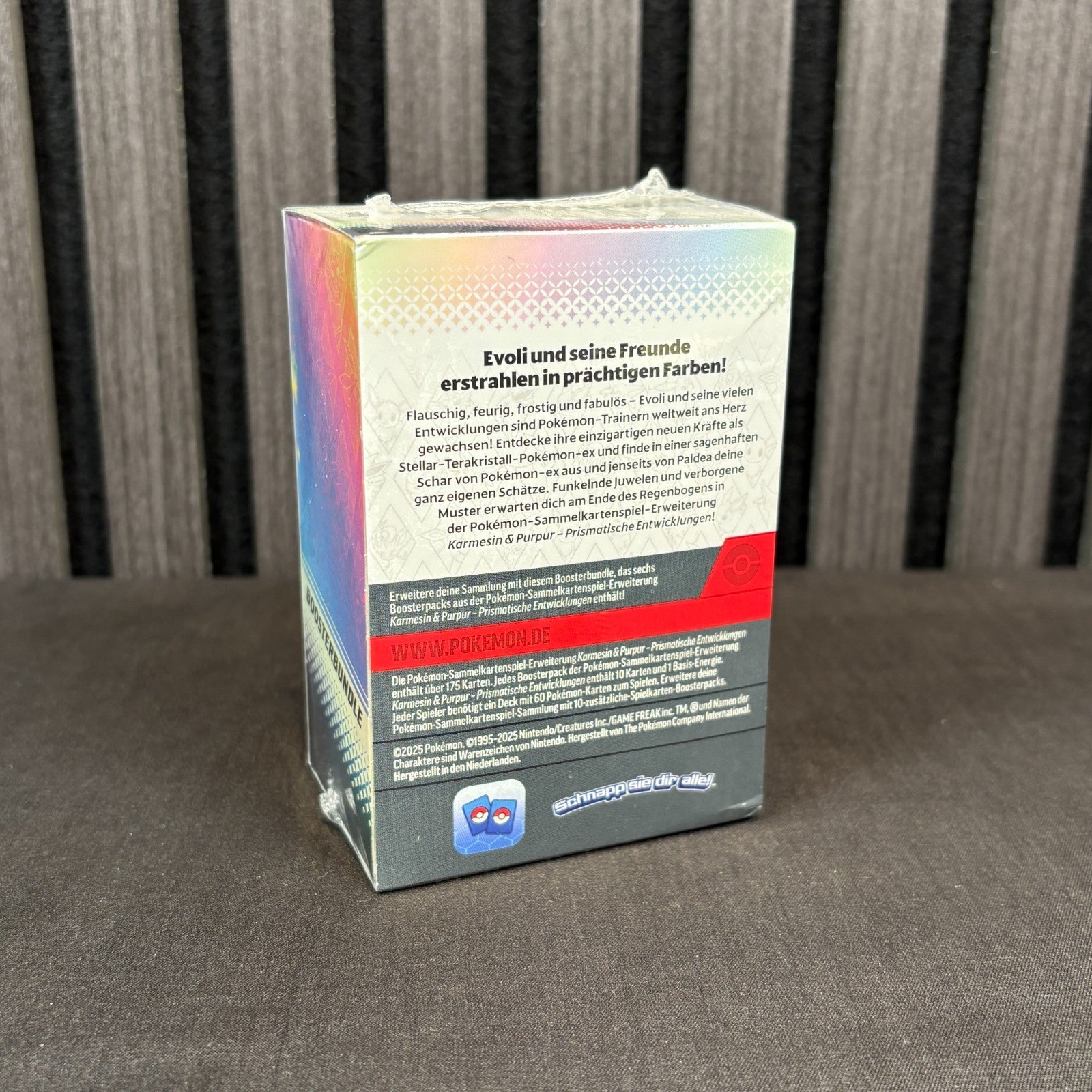 Pokémon Prismatische Entwicklungen Booster Bundle Rückseite mit Produktinfos
