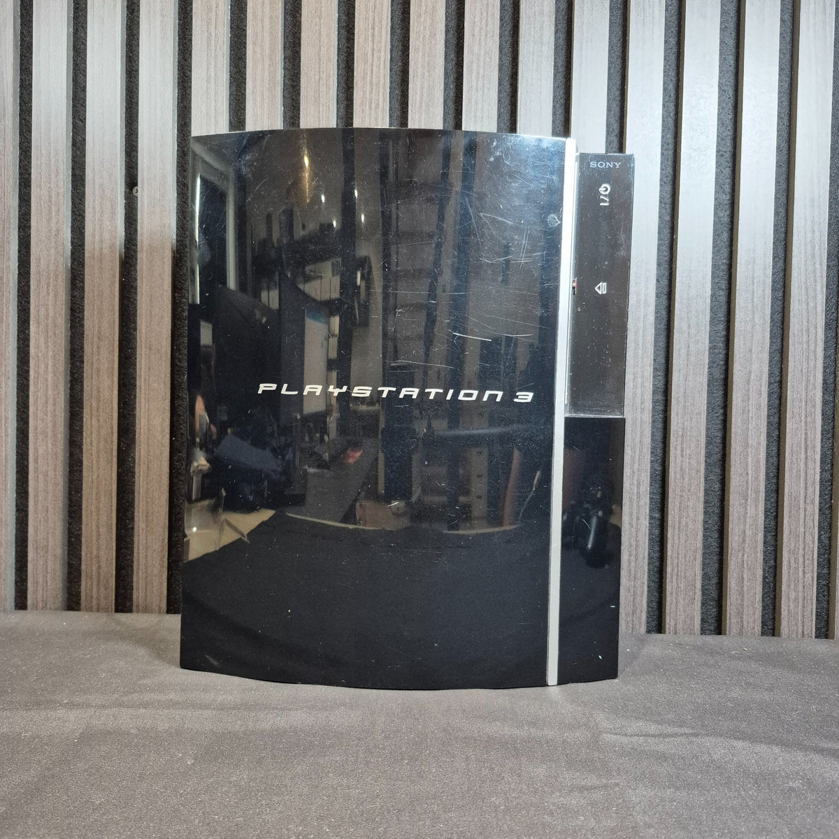 Sony PlayStation 3 Fat CECHL04 Vorderseite mit Laufwerk