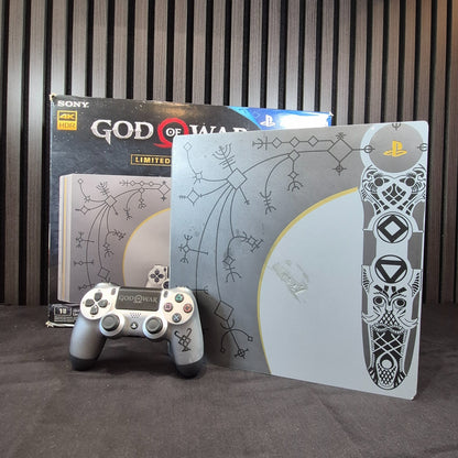 Sony PlayStation 4 Pro God of War Limited Edition mit Originalverpackung und Controller
