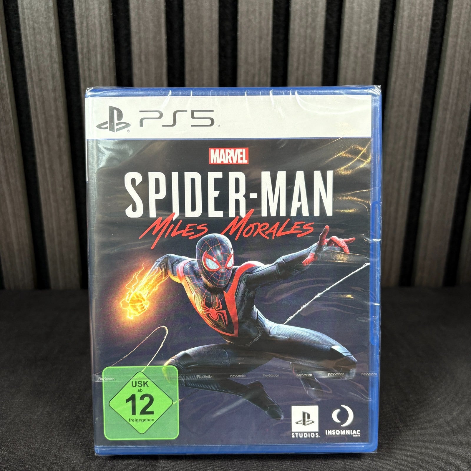 Marvel's Spider-Man Miles Morales PS5 Hülle Vorderseite Detailaufnahme Neu OVP