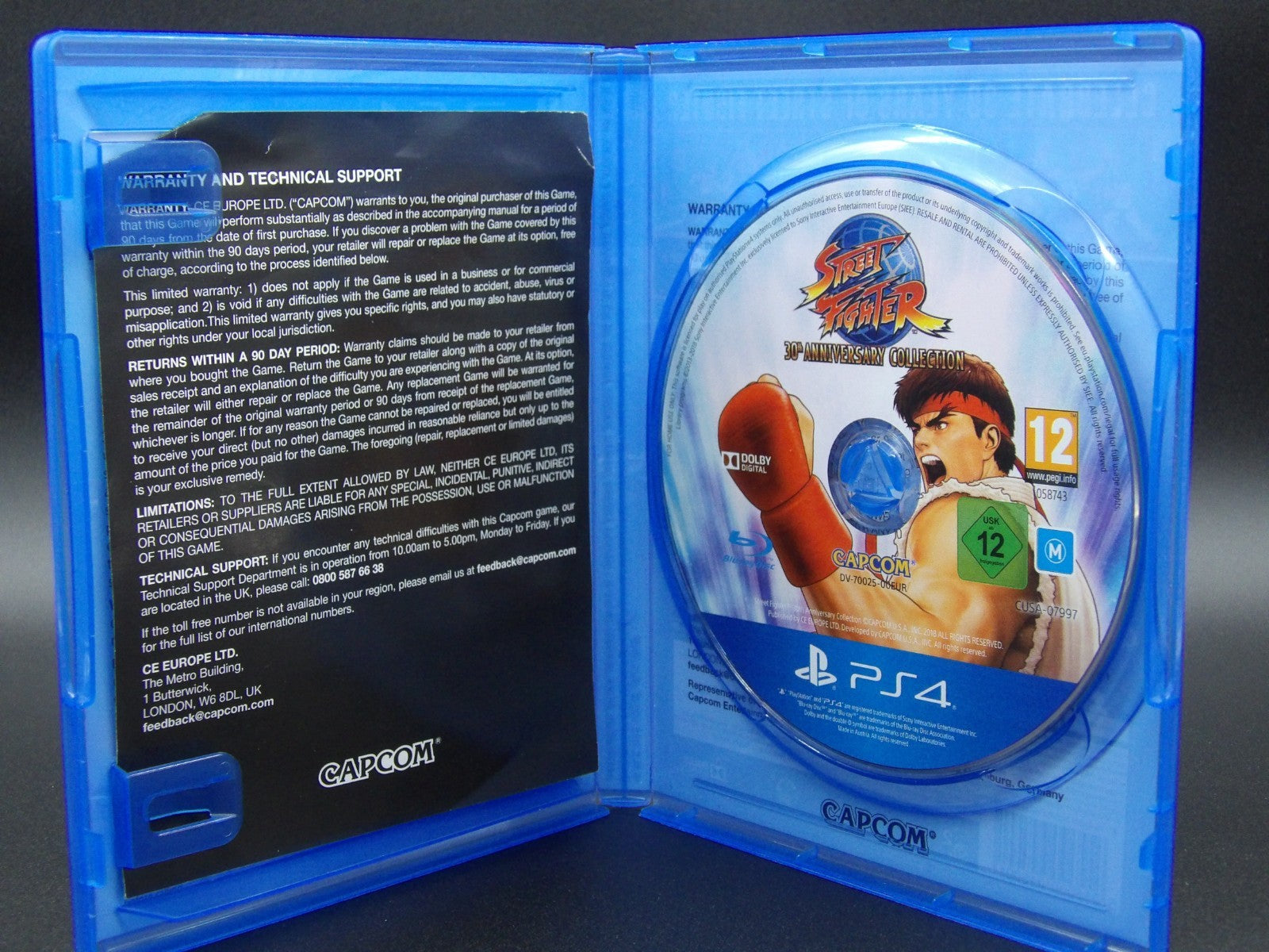Street Fighter 30th Anniversary Collection PS4 Cover Vorderseite