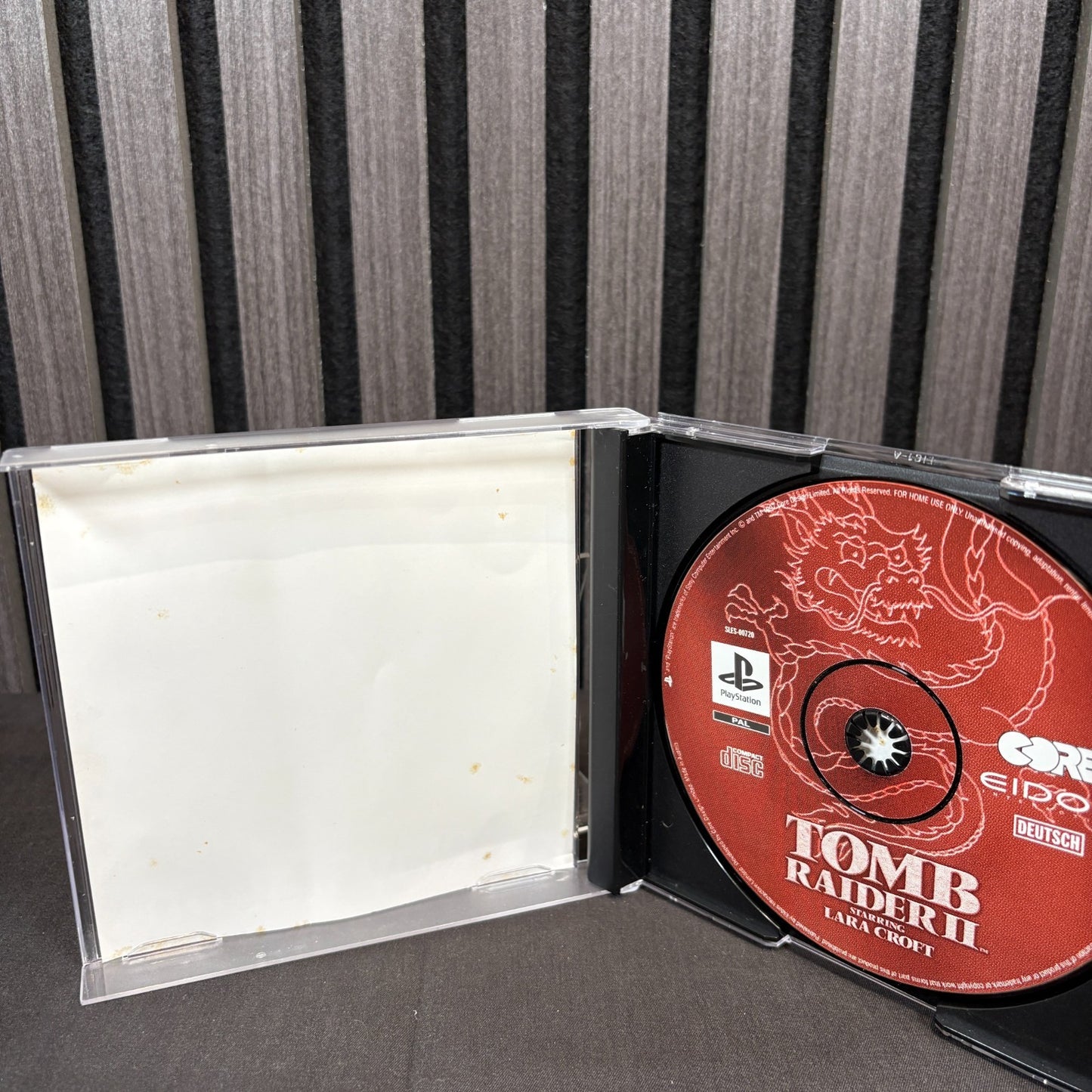 Tomb Raider 2 PS1 Cover Innen